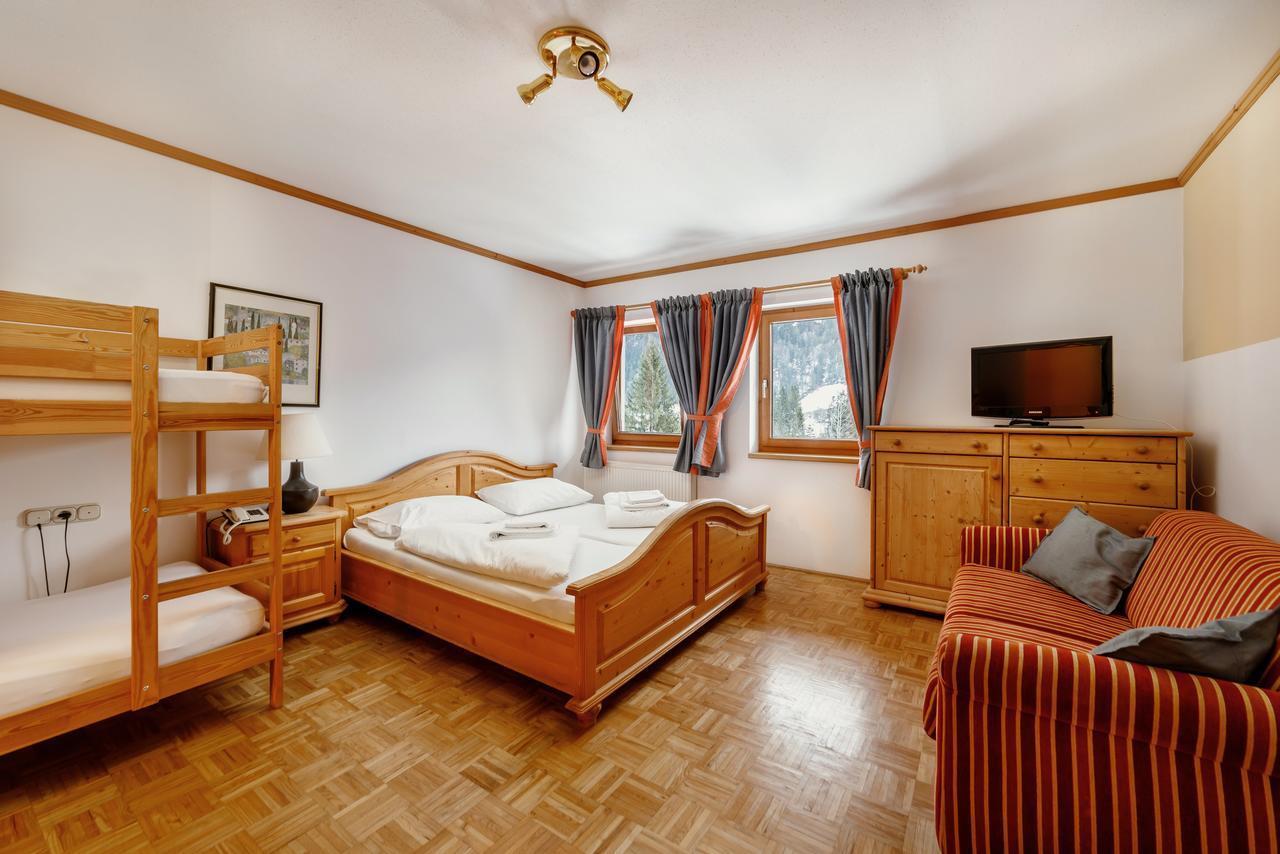 Hotel Pillerseehof Sankt Ulrich am Pillersee Zimmer foto