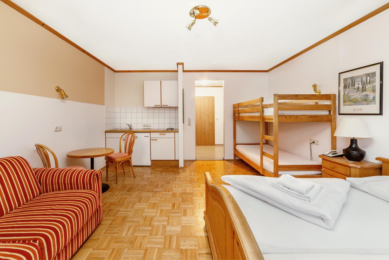 Hotel Pillerseehof Sankt Ulrich am Pillersee Zimmer foto